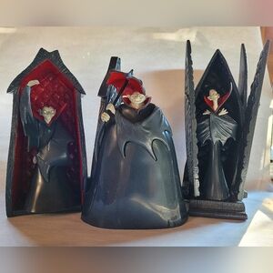 Nigtmare Before Xmas Vampire Figurine Set